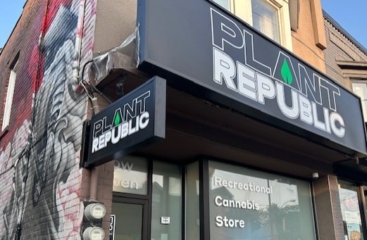 plant-republic-pape-village