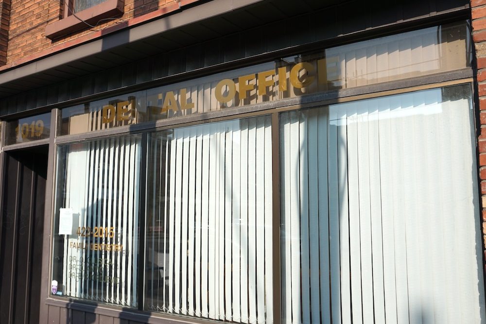 dr.olga glusica dentist-papevillage